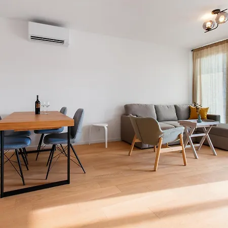 Znjanbasic Apartment *
